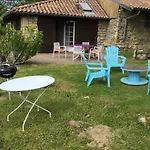 Le Coursin بيت للعطل Saubrigues